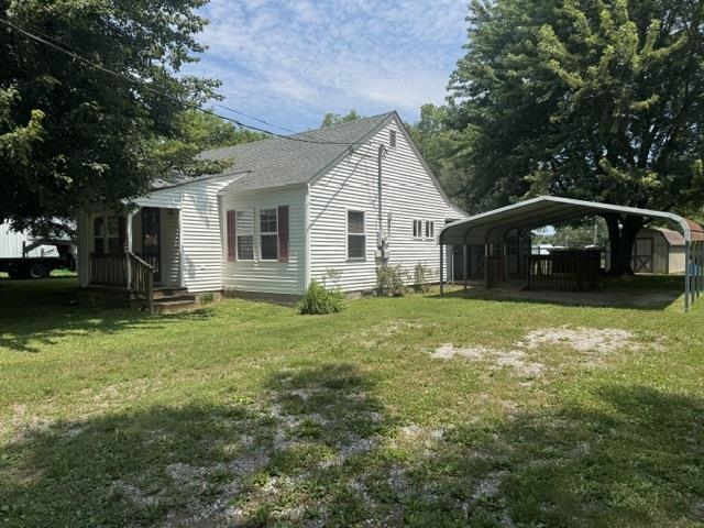 Photo 1 of 16 — 410 N Butler Road, Horse Cave, KY 42749