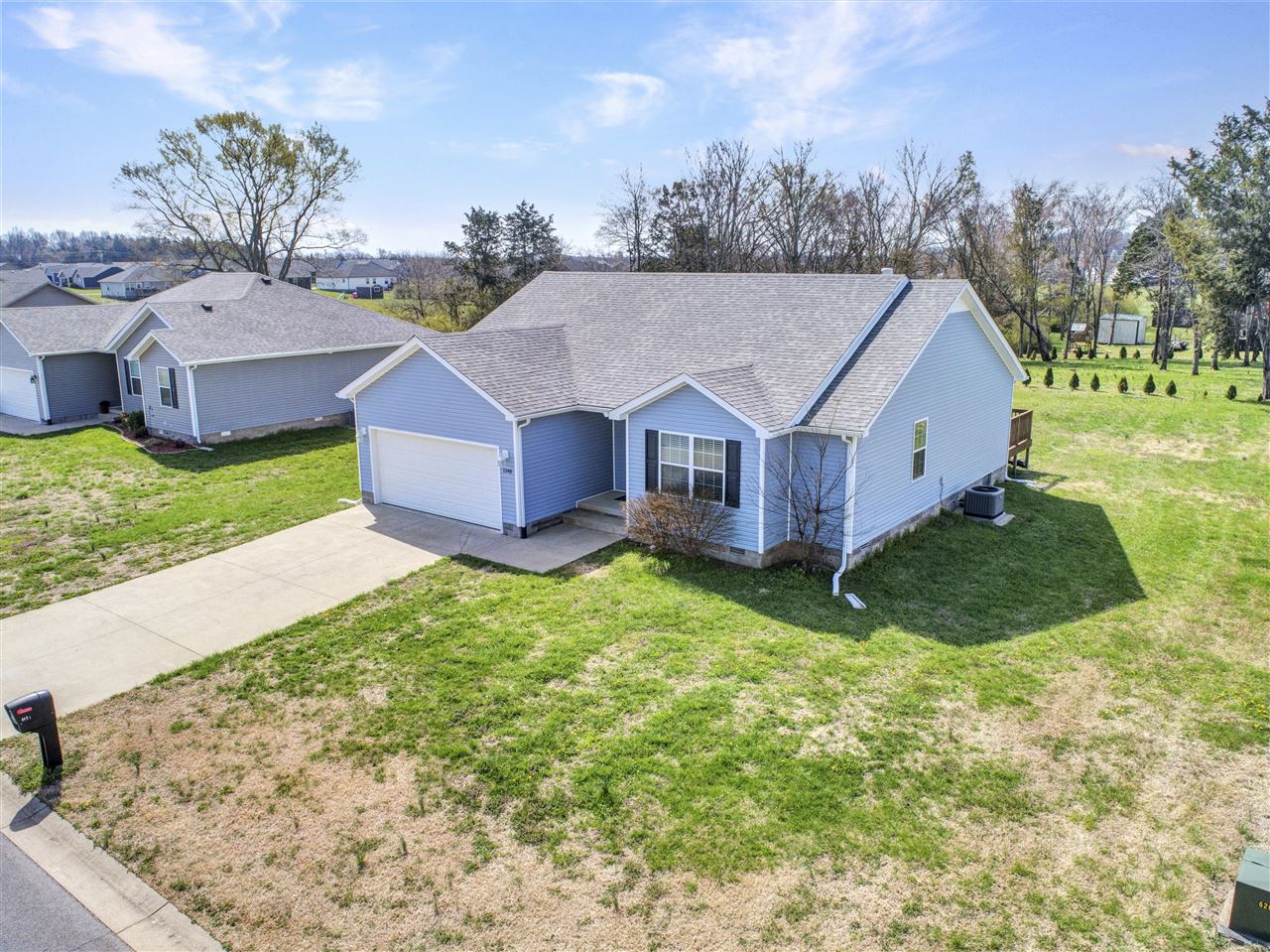 Bowling Green, Kentucky 42101, United States, 3 Bedrooms Bedrooms, ,2 BathroomsBathrooms,Residential,Active,98934