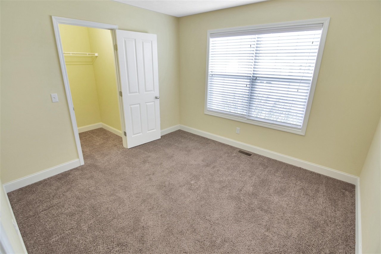 Bowling Green, Kentucky 42101, United States, 3 Bedrooms Bedrooms, ,2 BathroomsBathrooms,Residential,Active,98934