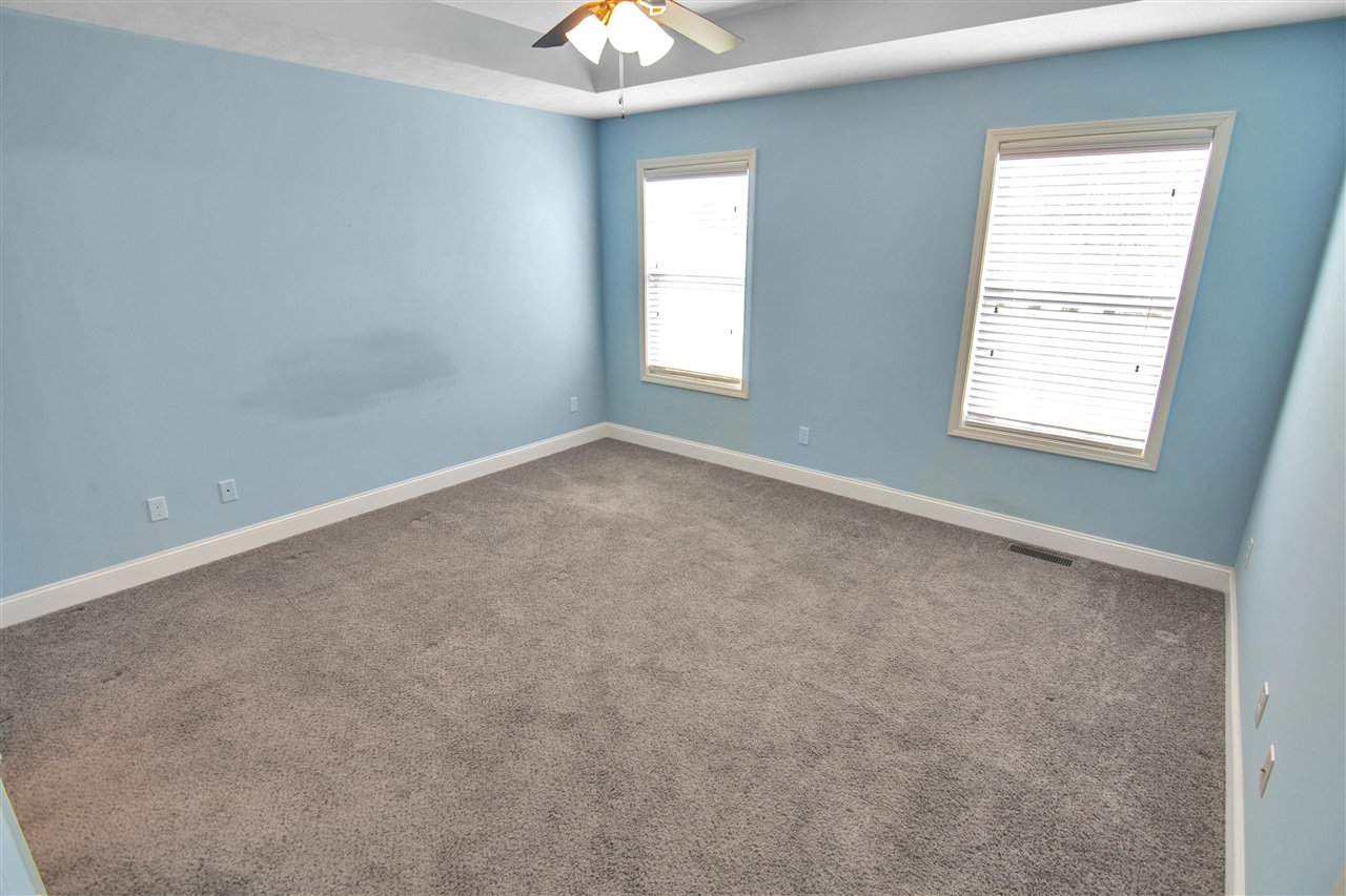 Bowling Green, Kentucky 42101, United States, 3 Bedrooms Bedrooms, ,2 BathroomsBathrooms,Residential,Active,98934