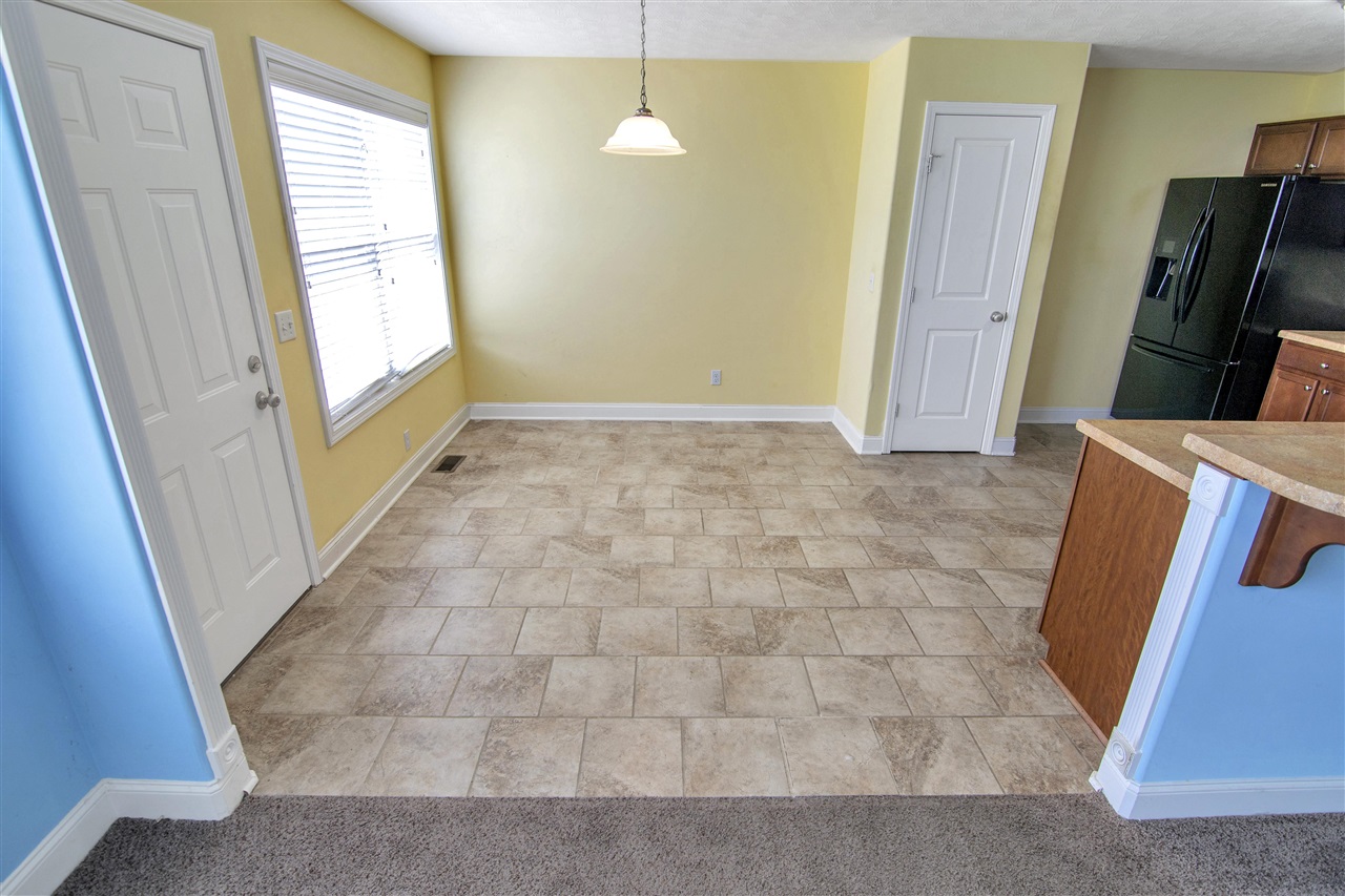 Bowling Green, Kentucky 42101, United States, 3 Bedrooms Bedrooms, ,2 BathroomsBathrooms,Residential,Active,98934