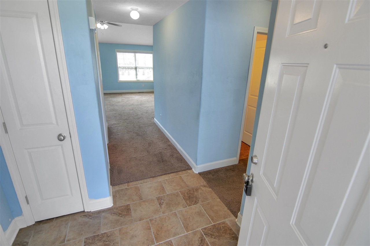 Bowling Green, Kentucky 42101, United States, 3 Bedrooms Bedrooms, ,2 BathroomsBathrooms,Residential,Active,98934