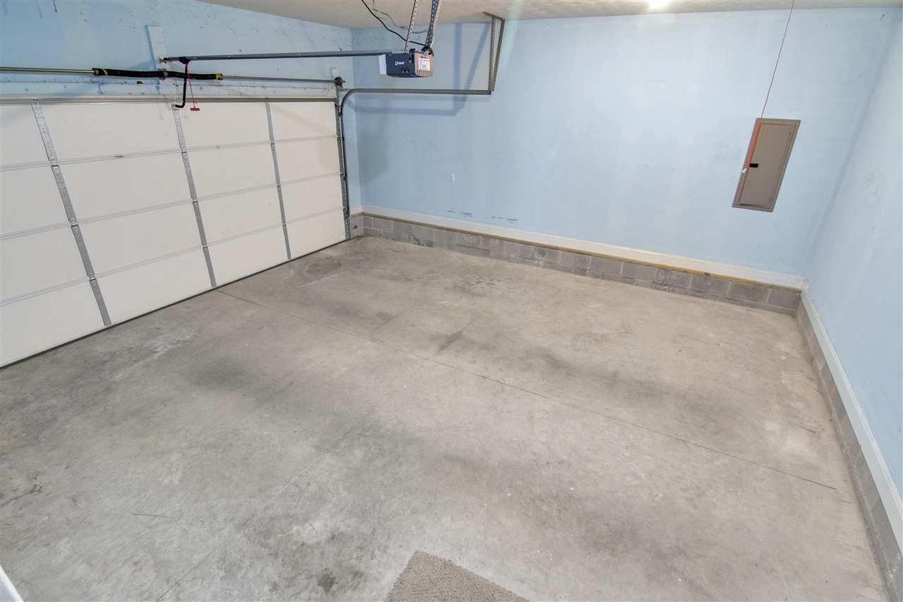 Bowling Green, Kentucky 42101, United States, 3 Bedrooms Bedrooms, ,2 BathroomsBathrooms,Residential,Active,98934