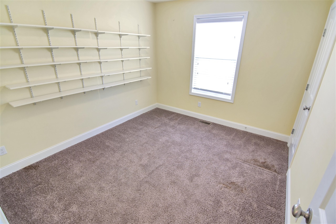 Bowling Green, Kentucky 42101, United States, 3 Bedrooms Bedrooms, ,2 BathroomsBathrooms,Residential,Active,98934