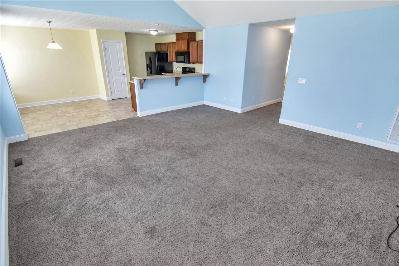 Bowling Green, Kentucky 42101, United States, 3 Bedrooms Bedrooms, ,2 BathroomsBathrooms,Residential,Active,98934