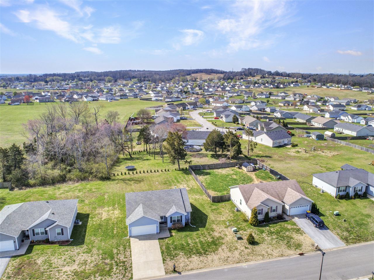Bowling Green, Kentucky 42101, United States, 3 Bedrooms Bedrooms, ,2 BathroomsBathrooms,Residential,Active,98934