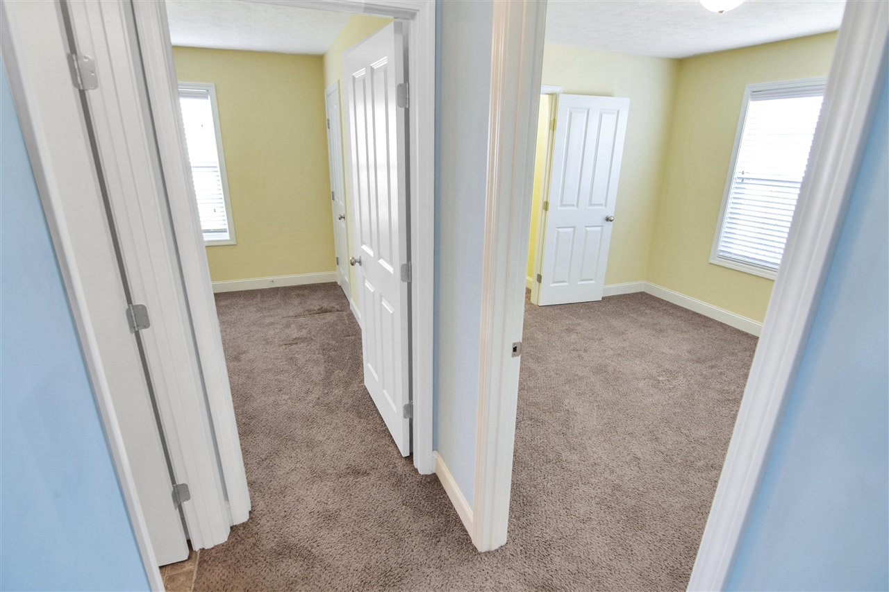 Bowling Green, Kentucky 42101, United States, 3 Bedrooms Bedrooms, ,2 BathroomsBathrooms,Residential,Active,98934