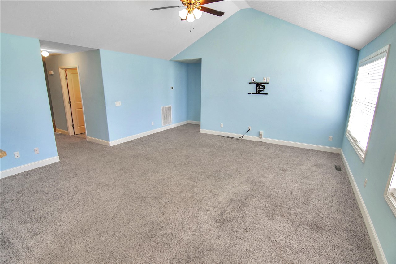 Bowling Green, Kentucky 42101, United States, 3 Bedrooms Bedrooms, ,2 BathroomsBathrooms,Residential,Active,98934