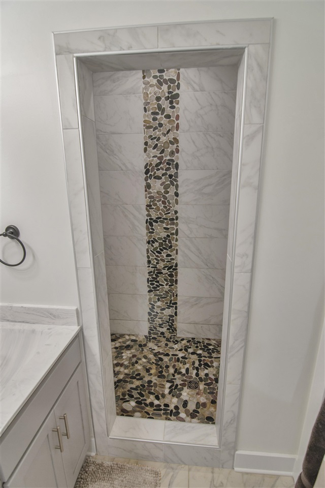 Bowling Green, Kentucky 42101, United States, 3 Bedrooms Bedrooms, ,2 BathroomsBathrooms,Residential,Active,229715