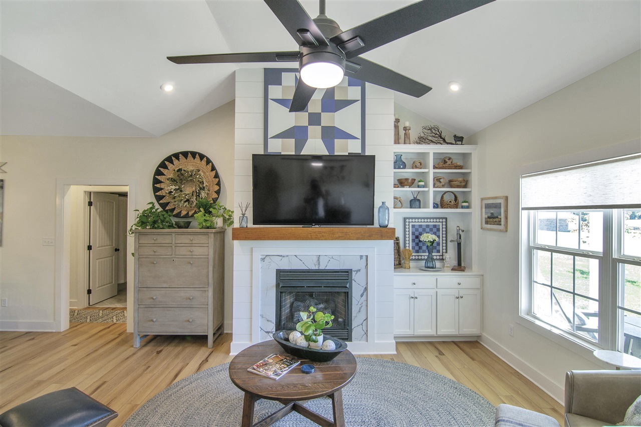 Bowling Green, Kentucky 42101, United States, 3 Bedrooms Bedrooms, ,2 BathroomsBathrooms,Residential,Active,229715