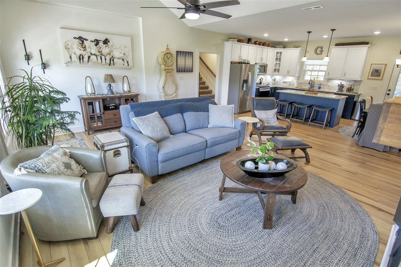 Bowling Green, Kentucky 42101, United States, 3 Bedrooms Bedrooms, ,2 BathroomsBathrooms,Residential,Active,229715