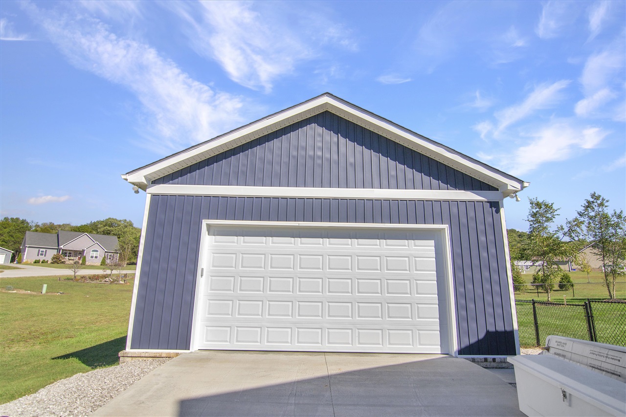 Bowling Green, Kentucky 42101, United States, 3 Bedrooms Bedrooms, ,2 BathroomsBathrooms,Residential,Active,229715