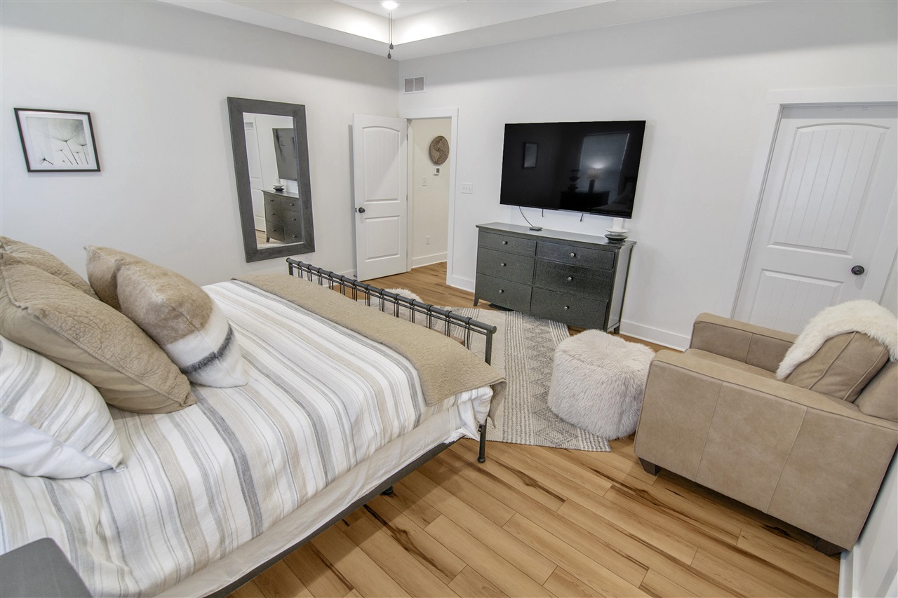 Bowling Green, Kentucky 42101, United States, 3 Bedrooms Bedrooms, ,2 BathroomsBathrooms,Residential,Active,229715