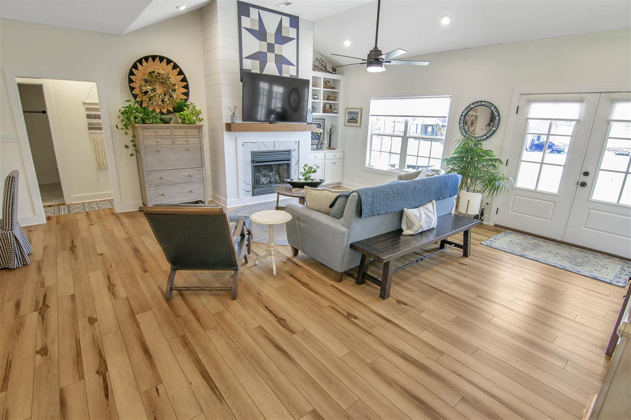 Bowling Green, Kentucky 42101, United States, 3 Bedrooms Bedrooms, ,2 BathroomsBathrooms,Residential,Active,229715