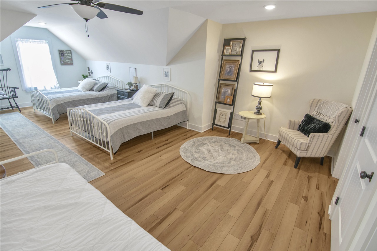 Bowling Green, Kentucky 42101, United States, 3 Bedrooms Bedrooms, ,2 BathroomsBathrooms,Residential,Active,229715