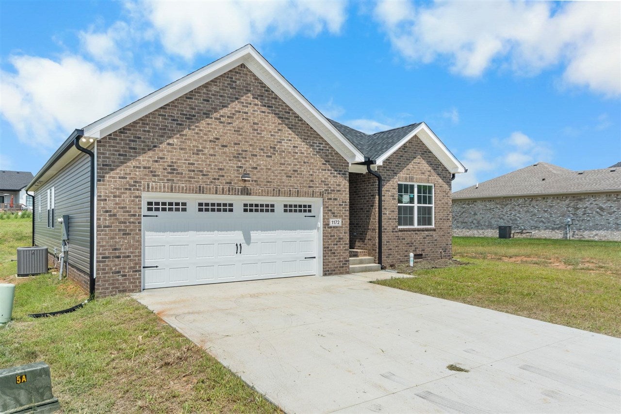 1172 Shallowford Street
