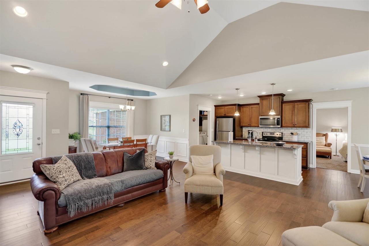 210 Claiborne Circle - Photo 4