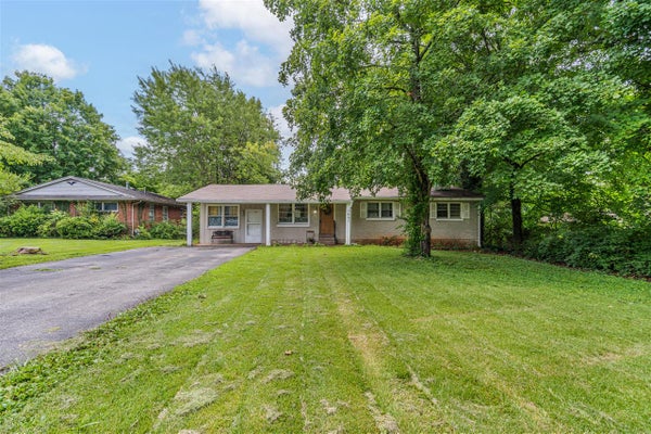 1401 CLAGETT AVE, BOWLING GREEN, KY 42104 - Image 56c1bcce0e976f29167d9ebea05830a2/1863584629