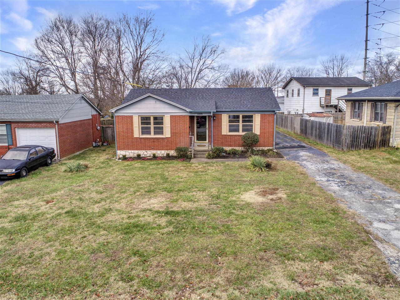 Bowling Green, Kentucky 42104, United States, 3 Bedrooms Bedrooms, ,1 BathroomBathrooms,Residential,Pending,22766