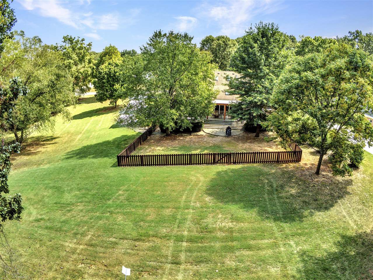 Bowling Green, Kentucky 42103, United States, 4 Bedrooms Bedrooms, ,4 BathroomsBathrooms,Residential,Pending,217778