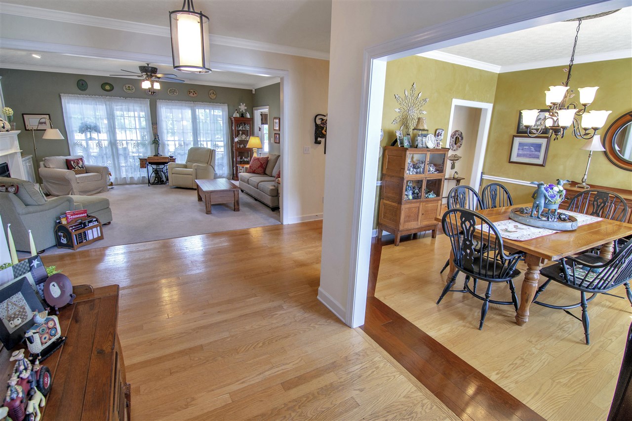 Bowling Green, Kentucky 42103, United States, 4 Bedrooms Bedrooms, ,4 BathroomsBathrooms,Residential,Pending,217778