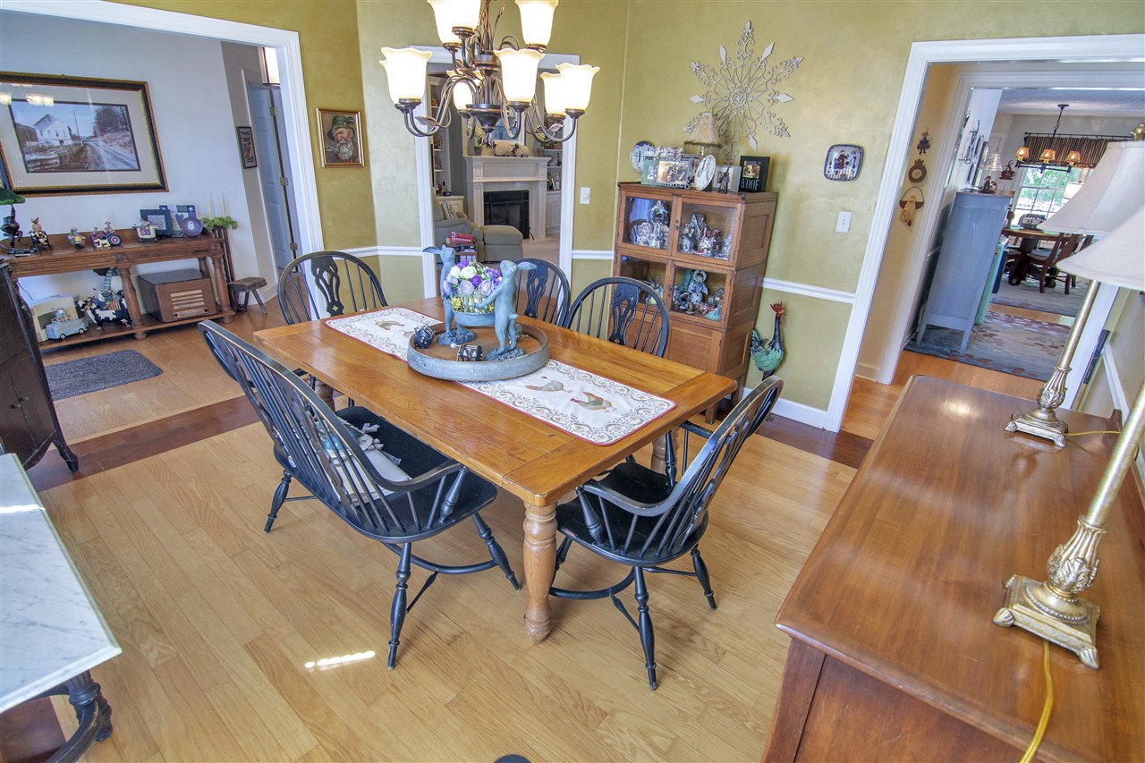 Bowling Green, Kentucky 42103, United States, 4 Bedrooms Bedrooms, ,4 BathroomsBathrooms,Residential,Pending,217778