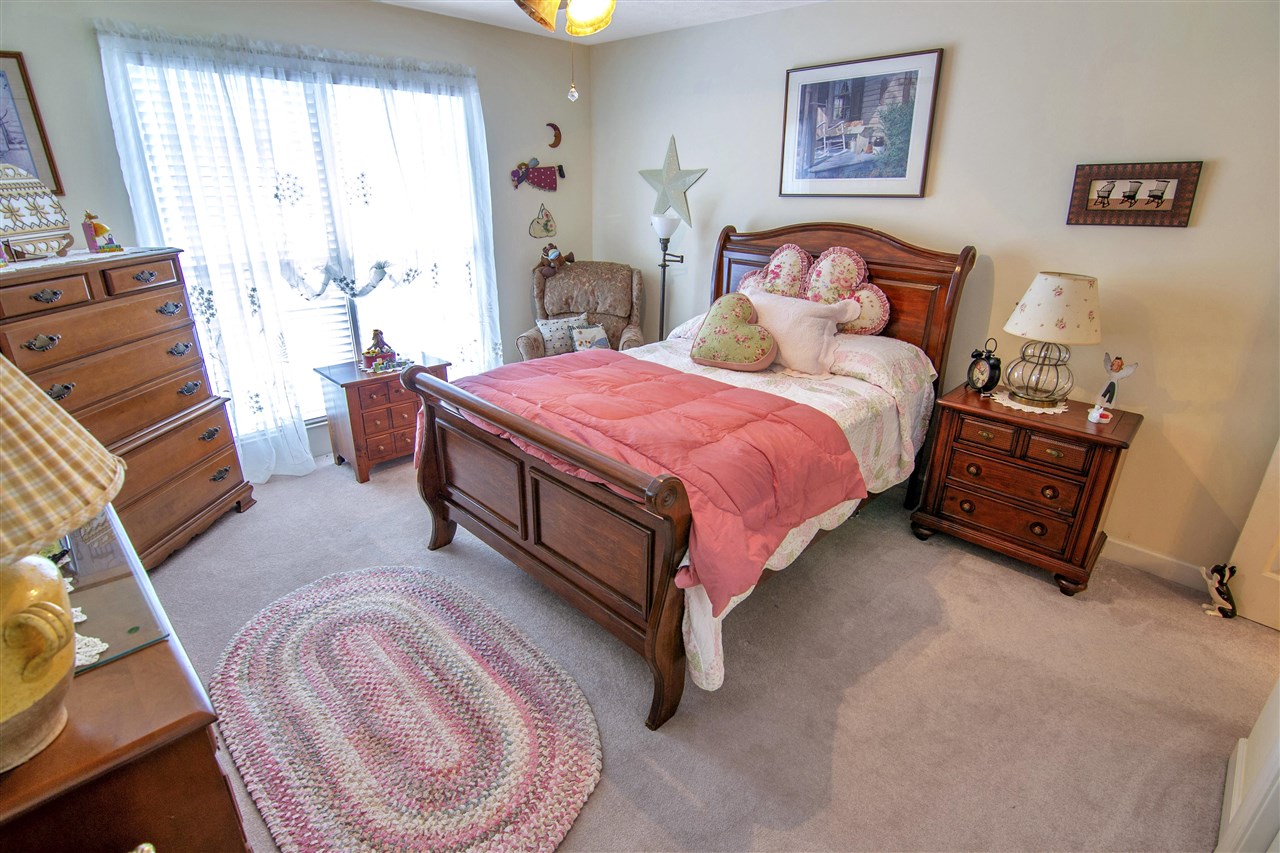 Bowling Green, Kentucky 42103, United States, 4 Bedrooms Bedrooms, ,4 BathroomsBathrooms,Residential,Pending,217778