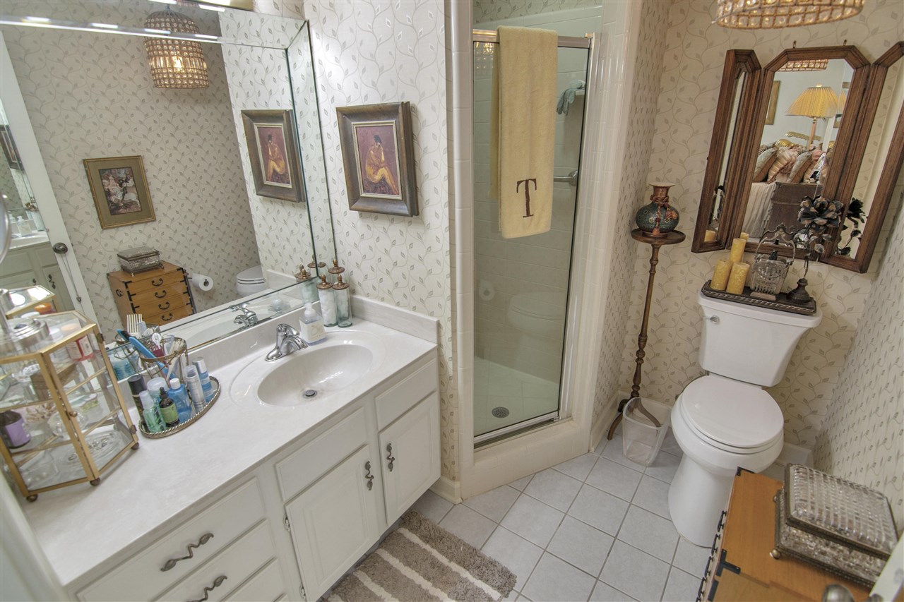 Bowling Green, Kentucky 42103, United States, 2 Bedrooms Bedrooms, ,2 BathroomsBathrooms,Residential,Pending,207613