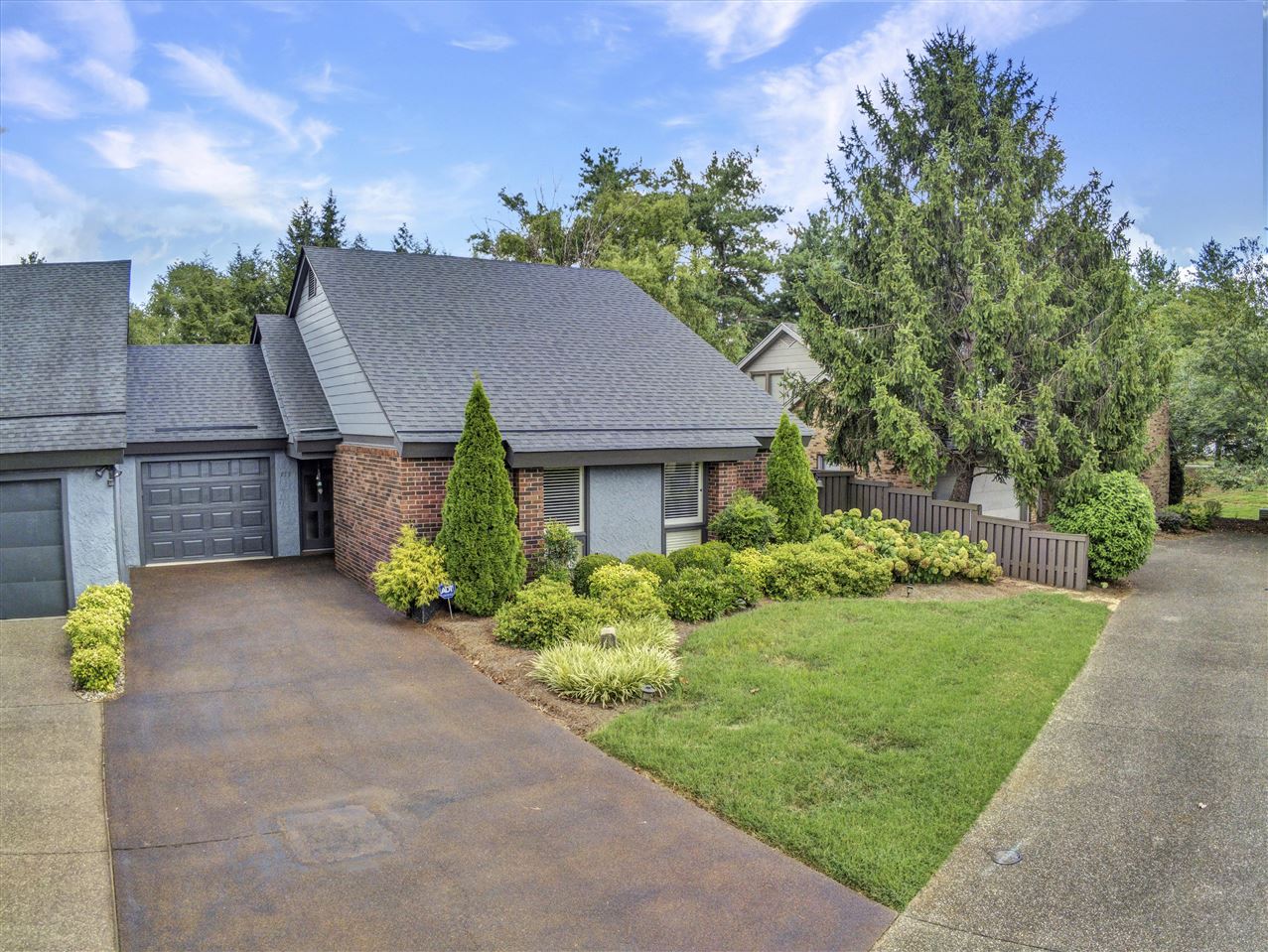 Bowling Green, Kentucky 42103, United States, 2 Bedrooms Bedrooms, ,2 BathroomsBathrooms,Residential,Pending,207613