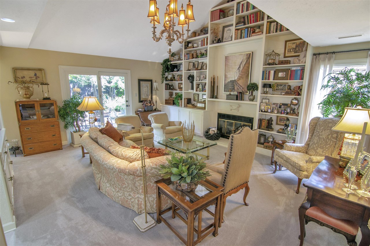 Bowling Green, Kentucky 42103, United States, 2 Bedrooms Bedrooms, ,2 BathroomsBathrooms,Residential,Pending,207613