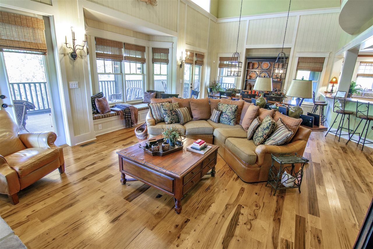 Austin, Kentucky 42123, United States, 6 Bedrooms Bedrooms, ,5 BathroomsBathrooms,Residential,Active,222999