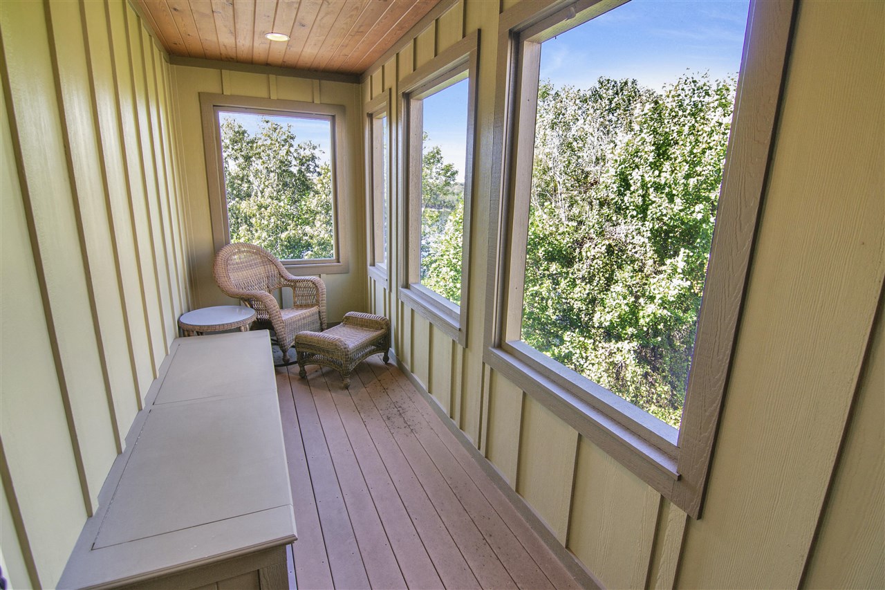 Austin, Kentucky 42123, United States, 6 Bedrooms Bedrooms, ,5 BathroomsBathrooms,Residential,Active,222999