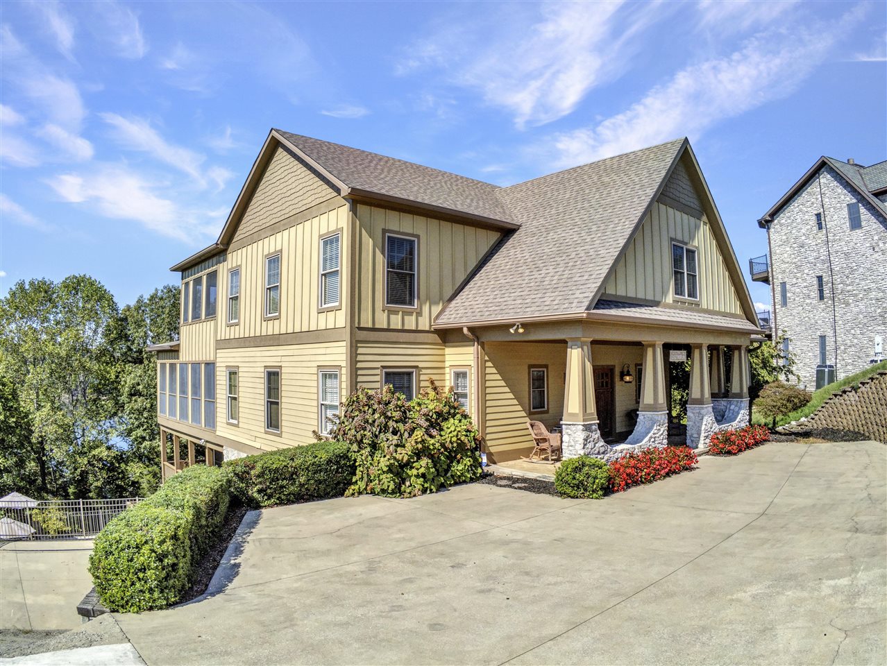 Austin, Kentucky 42123, United States, 6 Bedrooms Bedrooms, ,5 BathroomsBathrooms,Residential,Active,222999