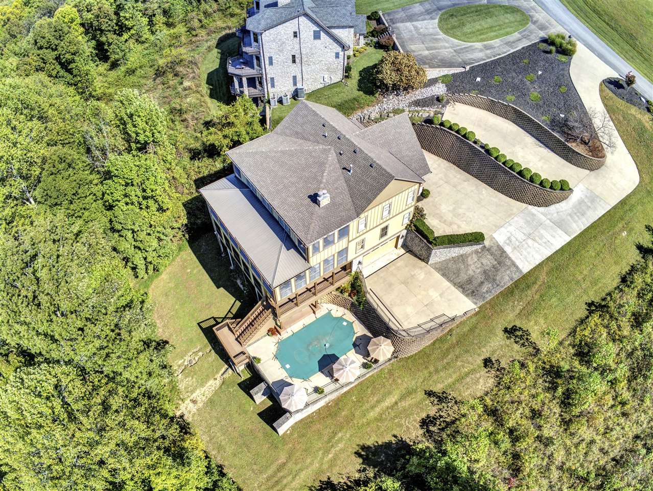 Austin, Kentucky 42123, United States, 6 Bedrooms Bedrooms, ,5 BathroomsBathrooms,Residential,Active,222999