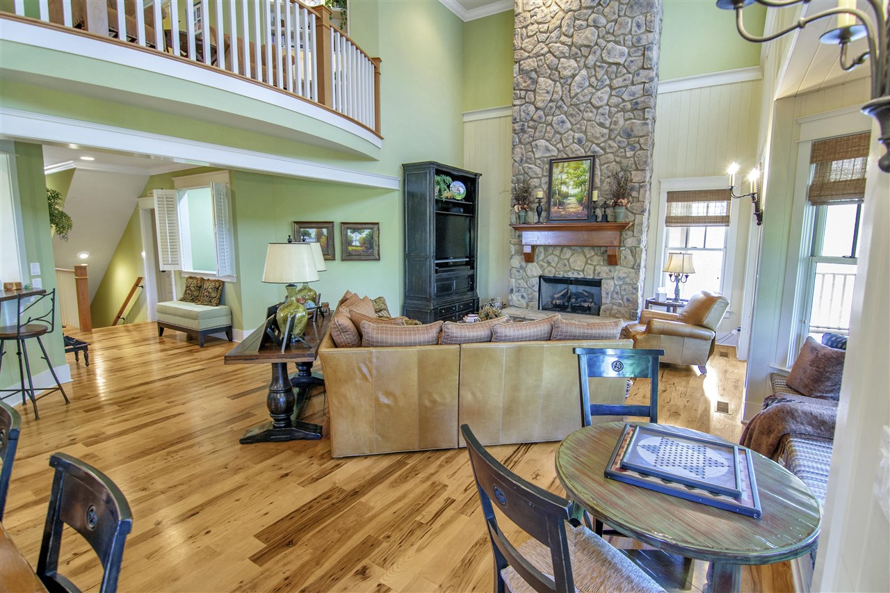 Austin, Kentucky 42123, United States, 6 Bedrooms Bedrooms, ,5 BathroomsBathrooms,Residential,Active,222999