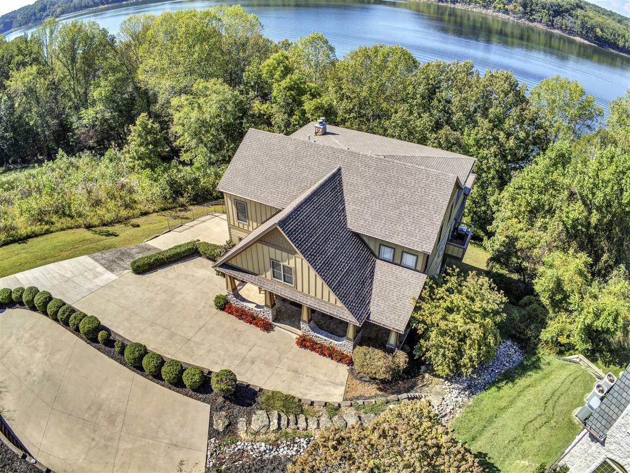 Austin, Kentucky 42123, United States, 6 Bedrooms Bedrooms, ,5 BathroomsBathrooms,Residential,Active,222999