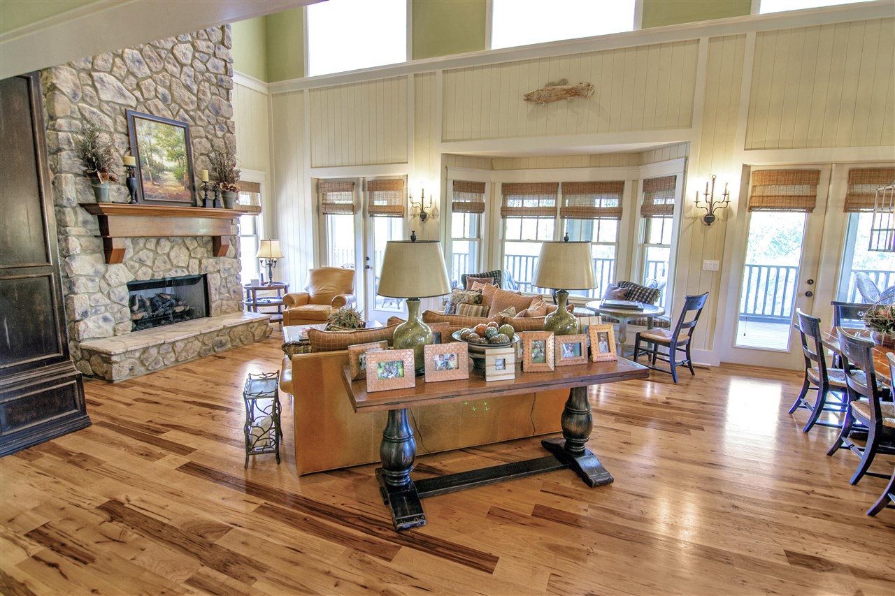 Austin, Kentucky 42123, United States, 6 Bedrooms Bedrooms, ,5 BathroomsBathrooms,Residential,Active,222999