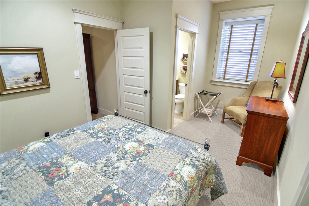 Austin, Kentucky 42123, United States, 6 Bedrooms Bedrooms, ,5 BathroomsBathrooms,Residential,Active,222999