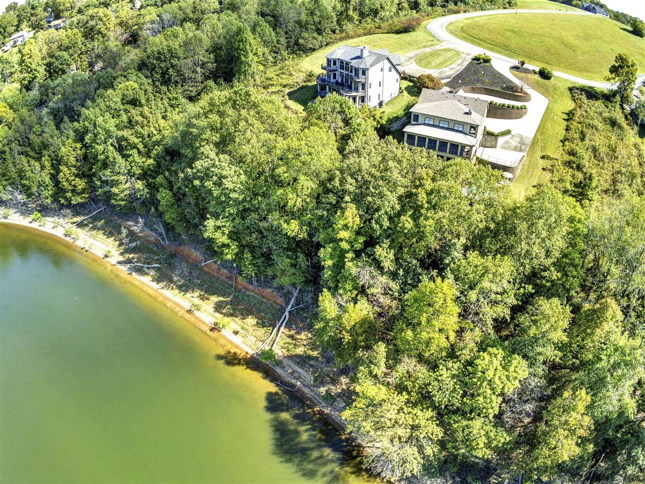 Austin, Kentucky 42123, United States, 6 Bedrooms Bedrooms, ,5 BathroomsBathrooms,Residential,Active,222999