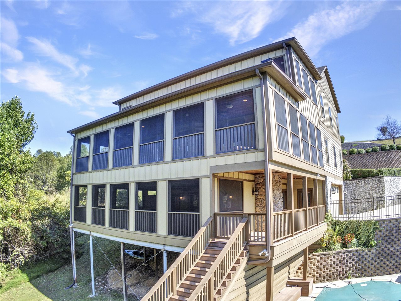 Austin, Kentucky 42123, United States, 6 Bedrooms Bedrooms, ,5 BathroomsBathrooms,Residential,Active,222999