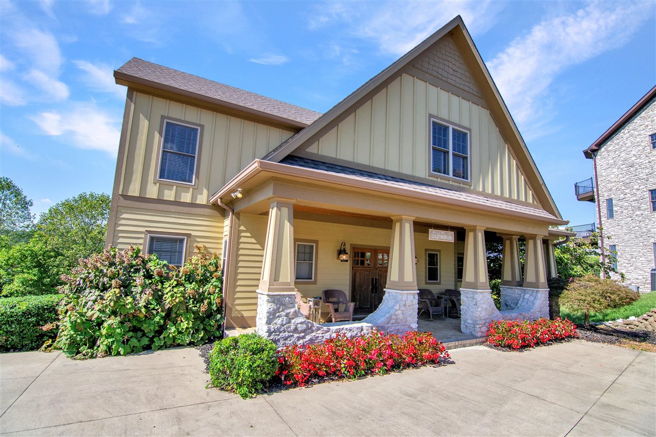 Austin, Kentucky 42123, United States, 6 Bedrooms Bedrooms, ,5 BathroomsBathrooms,Residential,Active,222999