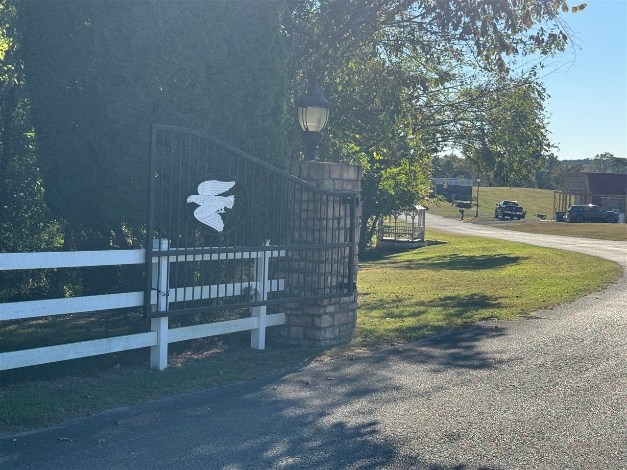 188 Phoenix Drive - Photo 3