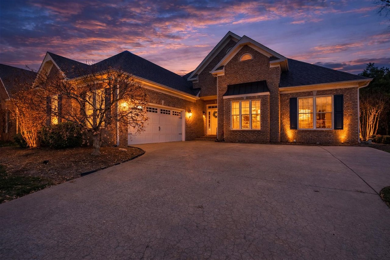 1092 Pepperidge Drive