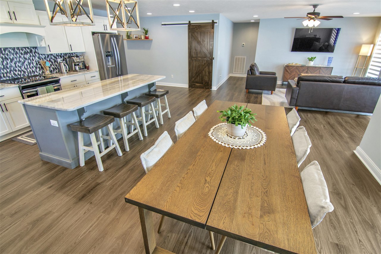 Bowling Green, Kentucky 42101, United States, 4 Bedrooms Bedrooms, ,2 BathroomsBathrooms,Residential,Active,210517