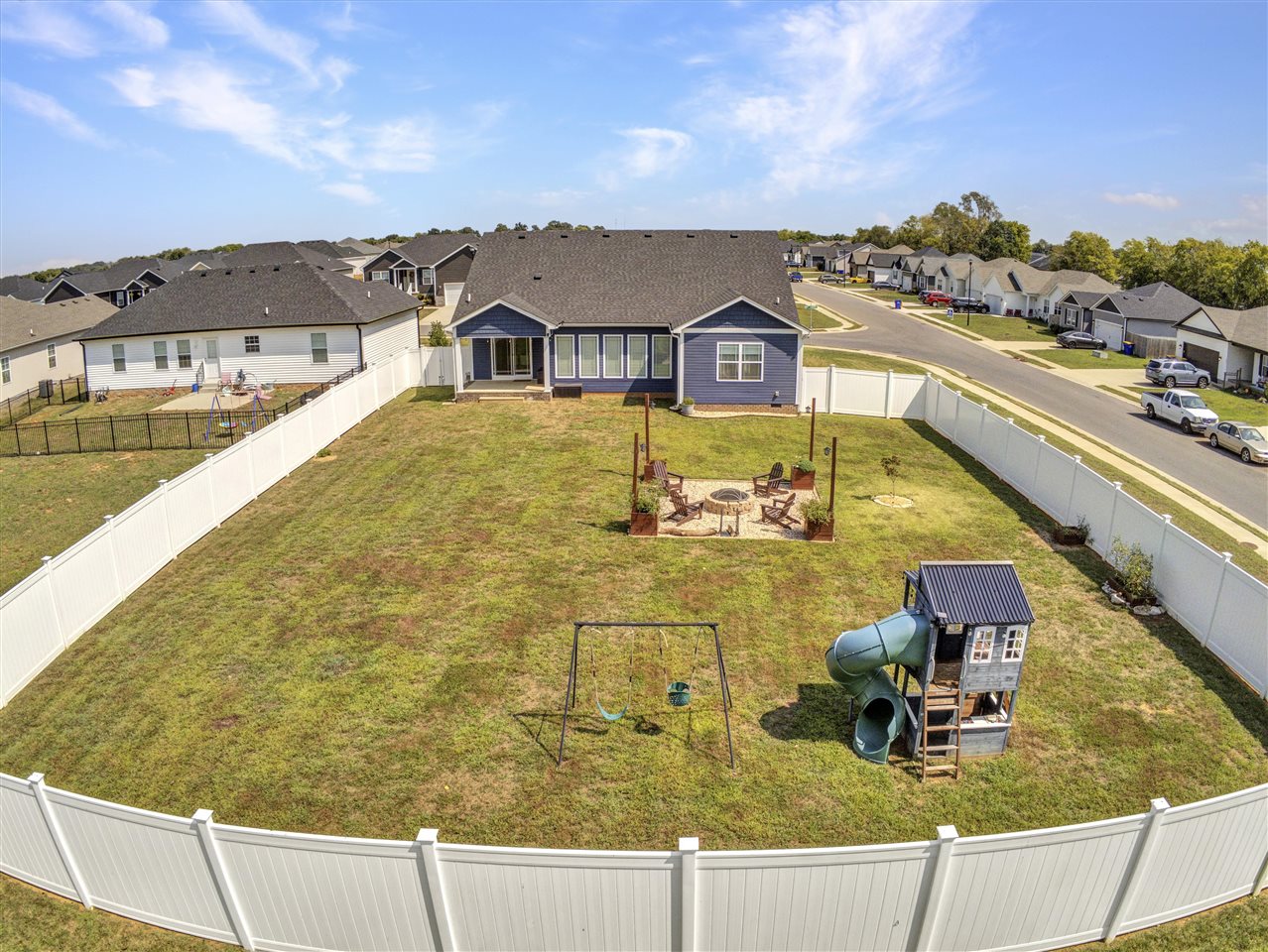 Bowling Green, Kentucky 42101, United States, 4 Bedrooms Bedrooms, ,2 BathroomsBathrooms,Residential,Active,210517