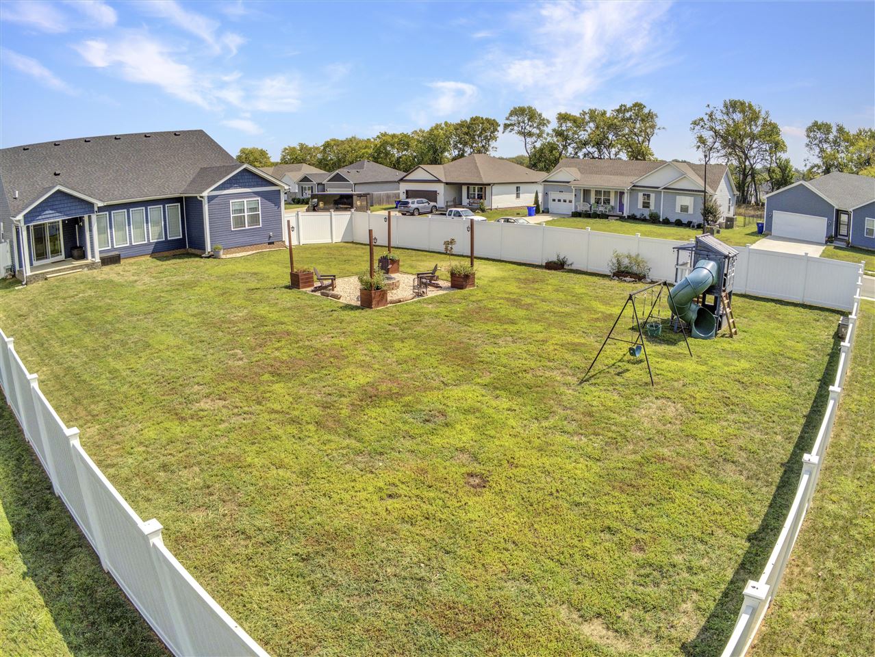 Bowling Green, Kentucky 42101, United States, 4 Bedrooms Bedrooms, ,2 BathroomsBathrooms,Residential,Active,210517