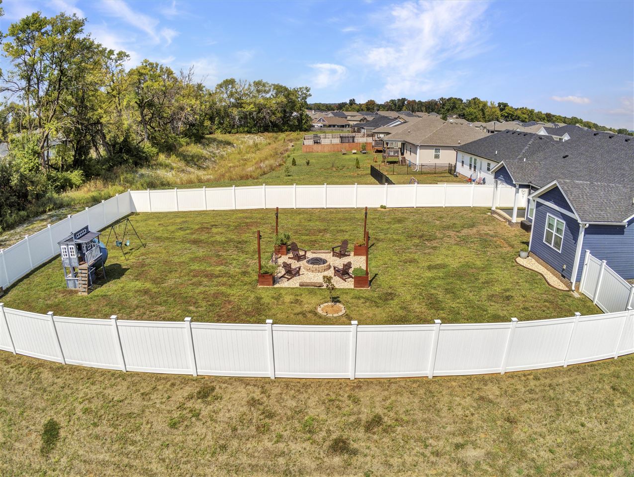 Bowling Green, Kentucky 42101, United States, 4 Bedrooms Bedrooms, ,2 BathroomsBathrooms,Residential,Active,210517