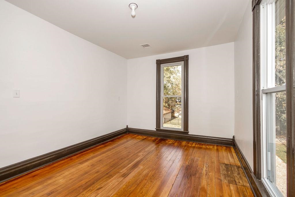 Cave City, Kentucky 42127, United States, ,Residential,Active,79904