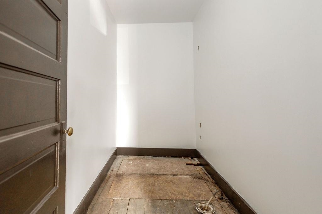 Cave City, Kentucky 42127, United States, ,Residential,Active,79904