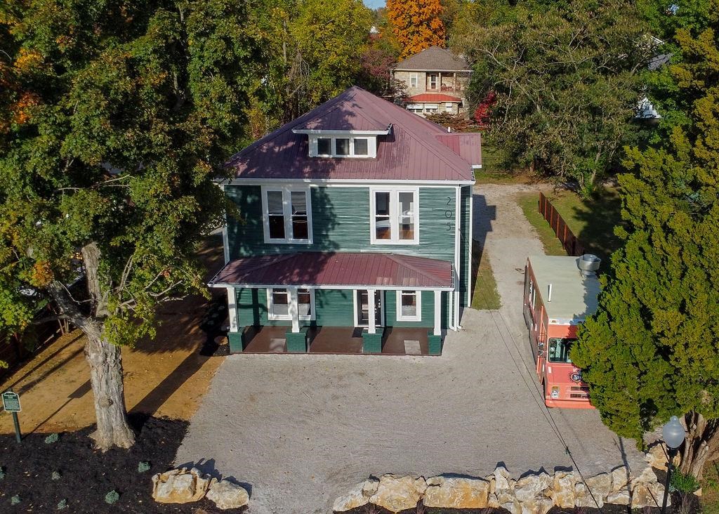 Cave City, Kentucky 42127, United States, ,Residential,Active,79904